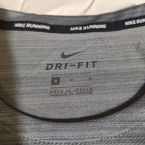Nike Grey Striped Dri-Fit Running Miler Tshirt Athletic Workout Athleisure Sz M - Picture 4 of 8